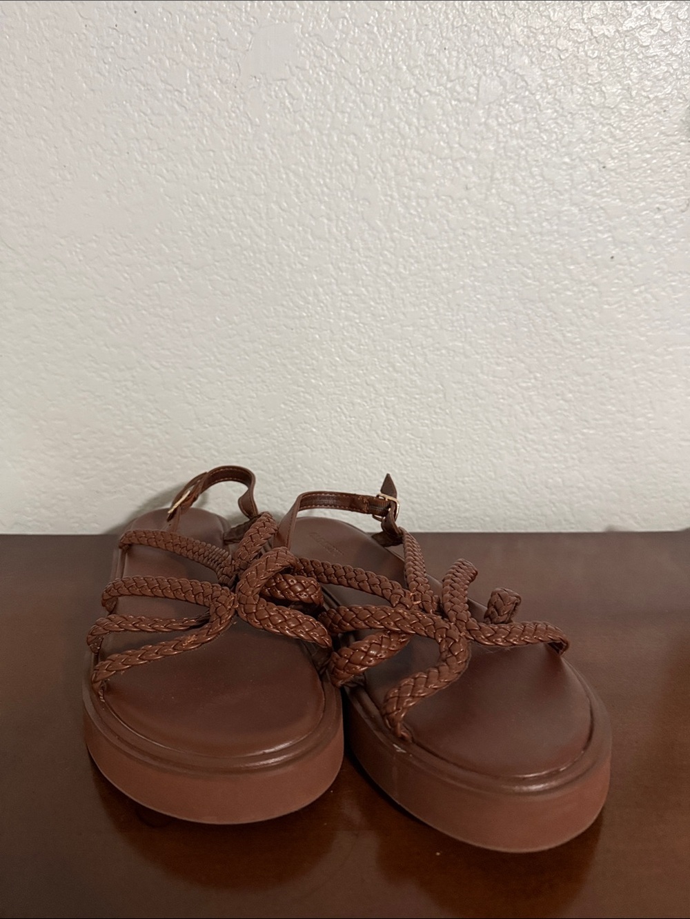 Old Navy Women’s Brown Braided Strap Sandals
